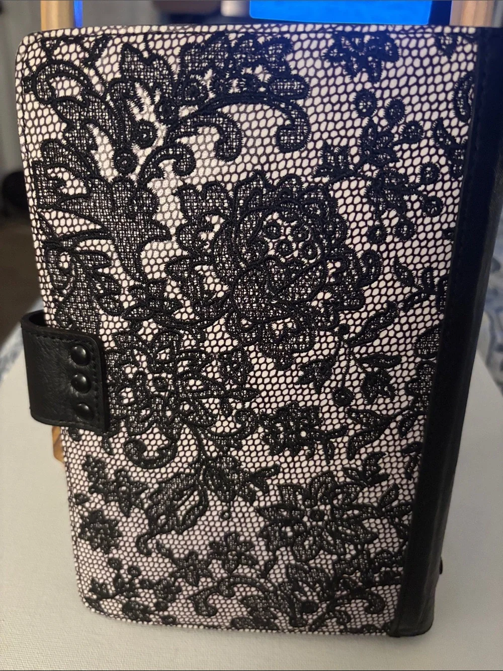Patricia Nash Chantilly Lace Leather Ring Agenda